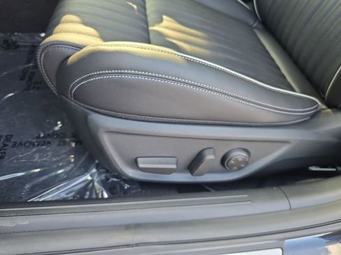 Used 2026 Genesis G70 2.5T Prestige image 12