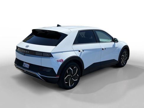 Certified 2024 Hyundai Ioniq 5 SEL RWD image 5