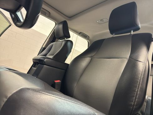 Used 2018 Toyota 4Runner SR5 Premium image 15