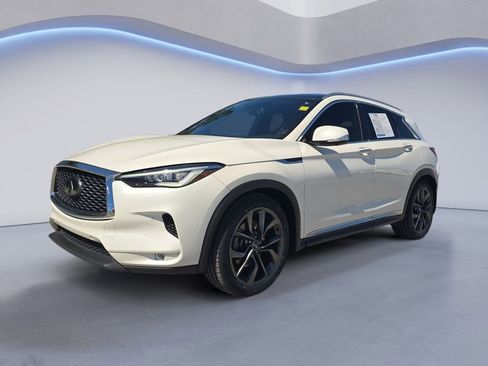 Used 2019 INFINITI QX50 Essential w/ Sensory Package FWD image 1