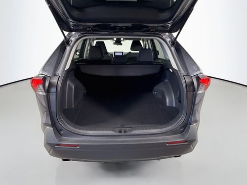 Used 2025 Toyota RAV4 XLE FWD image 22