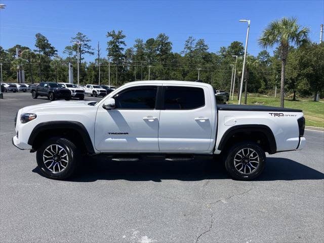 Certified 2022 Toyota Tacoma TRD Sport RWD image 2