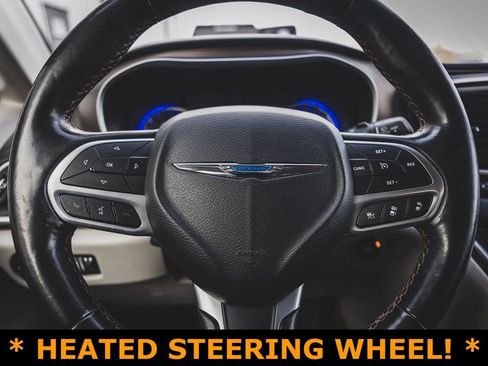 Used 2019 Chrysler Pacifica Touring Plus w/ Advanced Safetytec Group image 15