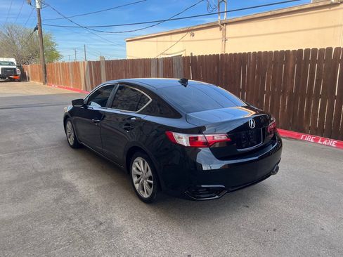 Used 2018 Acura ILX FWD image 4