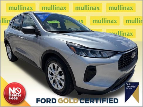 Used 2023 Ford Escape Active image 1