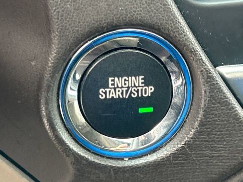 Used 2017 Chevrolet Suburban LT w/ Luxury Package image 20