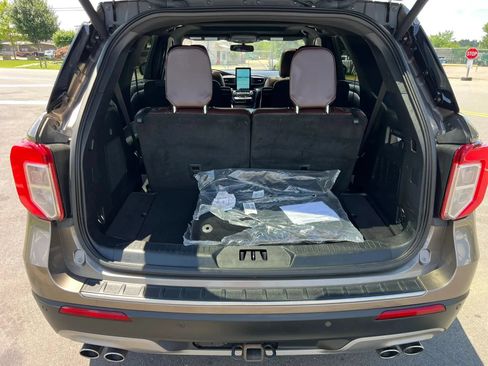 Used 2021 Ford Explorer Platinum w/ Equipment Group 601A AWD/4WD image 50