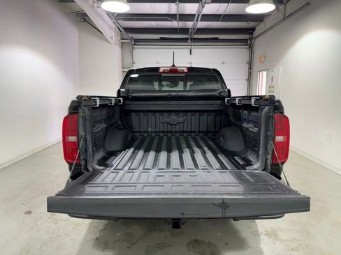 Certified 2021 Chevrolet Colorado Z71 w/ Z71 Midnight Edition AWD/4WD image 8