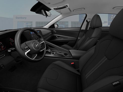 Used 2023 Hyundai Elantra SE image 13