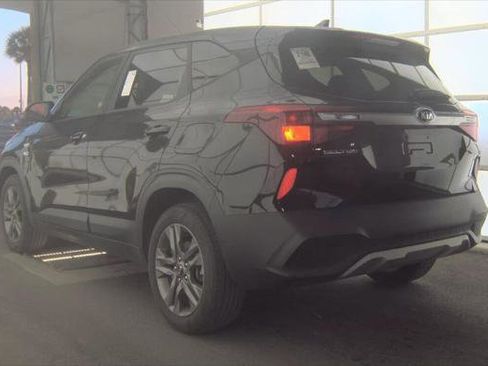 Used 2021 Kia Seltos LX AWD/4WD image 9