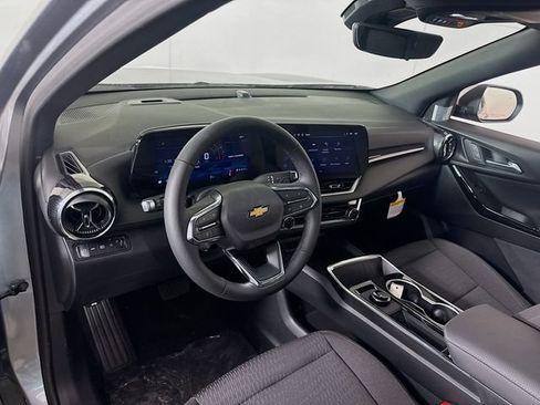 New 2026 Chevrolet Equinox LT AWD/4WD image 11