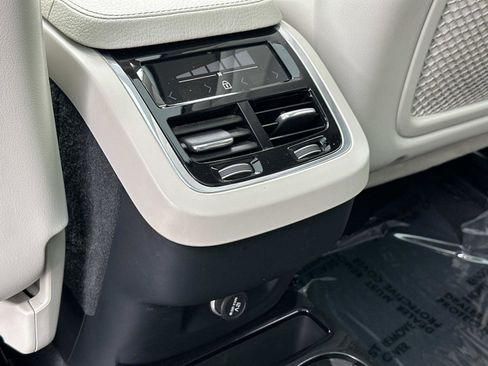 Used 2020 Volvo XC90 T6 Momentum image 29