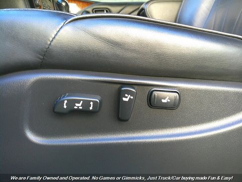 Used 2015 INFINITI QX80 2WD w/ Deluxe Technology Package image 17