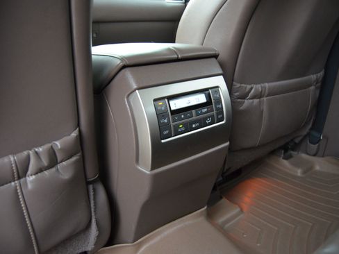 Used 2015 Lexus GX 460 w/ Premium Package image 14