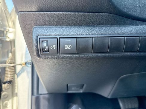 Used 2024 Toyota Corolla LE FWD image 16