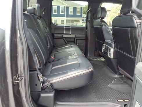 Used 2018 Ford F150 Platinum w/ Equipment Group 701A Luxury AWD/4WD image 15