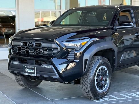 New 2025 Toyota Tacoma TRD Off-Road image 3