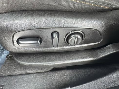 Used 2019 Chevrolet Equinox LT image 11