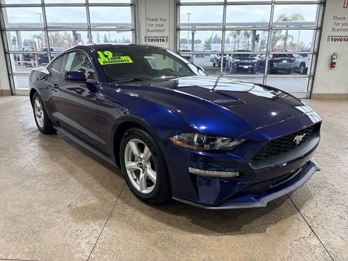 Used 2019 Ford Mustang Coupe image 4