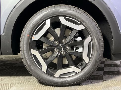 New 2025 Kia Telluride S image 10