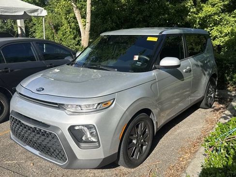 Used 2021 Kia Soul S FWD image 3