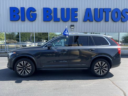 Used 2022 Volvo XC90 T5 Momentum w/ Climate Package AWD/4WD image 2