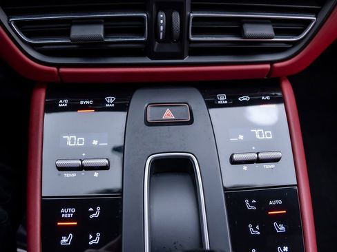 Used 2023 Porsche Macan GTS AWD/4WD image 28