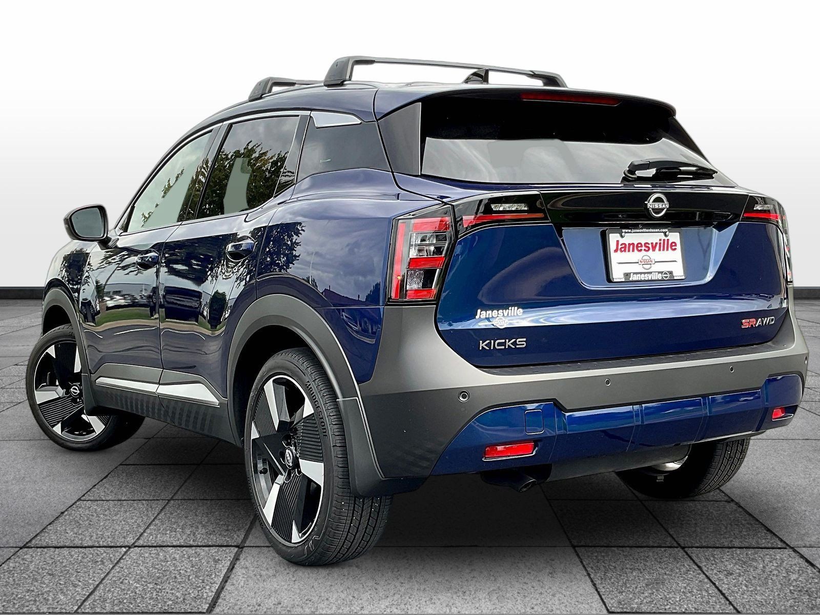 Certified 2026 Nissan Kicks SR w/ Cold Weather Package AWD/4WD image 5