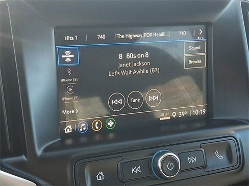 Used 2023 GMC Terrain SLE w/ Driver Convenience Package image 16