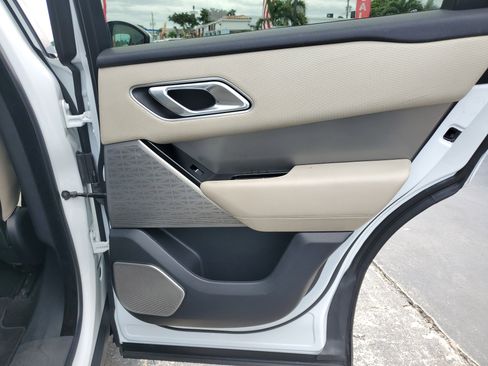 Used 2018 Land Rover Range Rover Velar S image 39