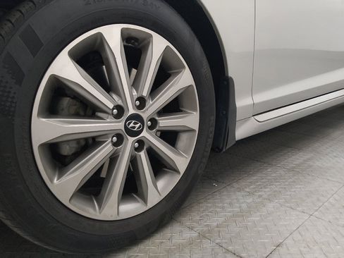 Used 2016 Hyundai Sonata Limited w/ Option Group 04 FWD image 31