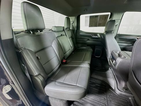 Used 2023 GMC Sierra 1500 SLT w/ SLT Premium Package AWD/4WD image 33