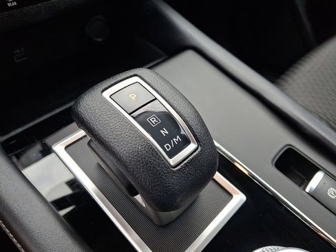 Used 2023 Mitsubishi Outlander ES image 14