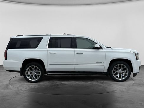 Used 2017 GMC Yukon XL Denali w/ Open Road Package AWD/4WD image 10