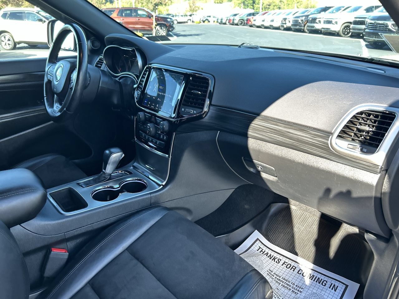 Used 2020 Jeep Grand Cherokee Laredo w/ Security & Convenience Group AWD/4WD image 16