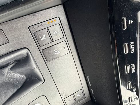 Used 2022 Lexus IS 350 F Sport w/ Memory Package AWD/4WD image 19