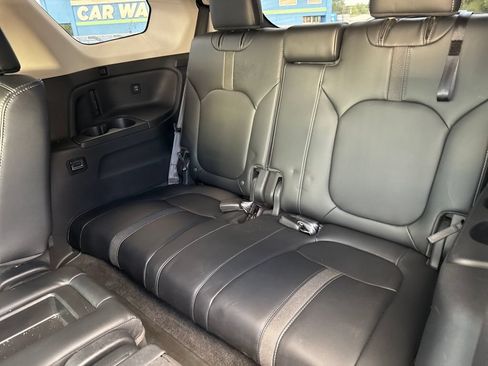 Used 2025 Honda Pilot EX-L image 23