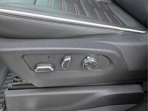 Used 2024 GMC Sierra 1500 AT4X image 14