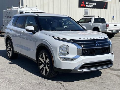 New 2026 Mitsubishi Outlander SE FWD image 6