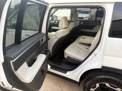 Used 2026 Hyundai Santa Fe SEL FWD image 17