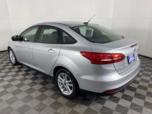 Used 2018 Ford Focus SE image 9