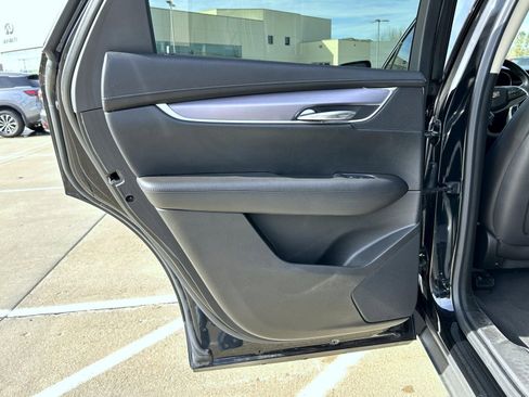 Used 2017 Cadillac XT5 Luxury w/ Driver Awareness Package image 20