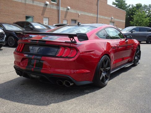 Used 2021 Ford Mustang Shelby GT500 w/ Carbon Fiber Track Pack RWD image 5