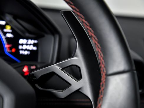 Used 2021 Lamborghini Huracan EVO RWD image 32