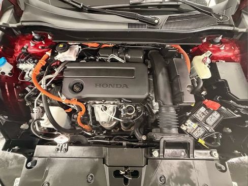 Used 2025 Honda CR-V Sport image 9