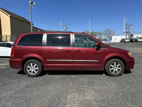 Used 2012 Chrysler Town & Country Touring w/ Entertainment Group #1 image 8