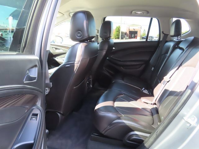 Used 2020 Buick Envision Essence AWD/4WD image 20