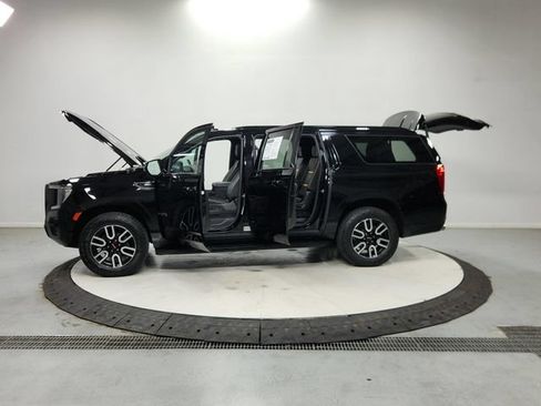 Used 2023 GMC Yukon XL AT4 AWD/4WD image 13