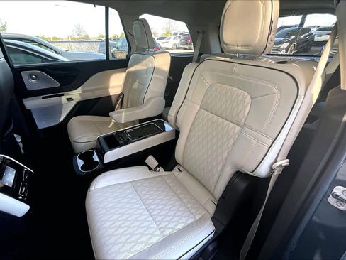 Used 2020 Lincoln Aviator Black Label w/ Dynamic Handling Package image 21