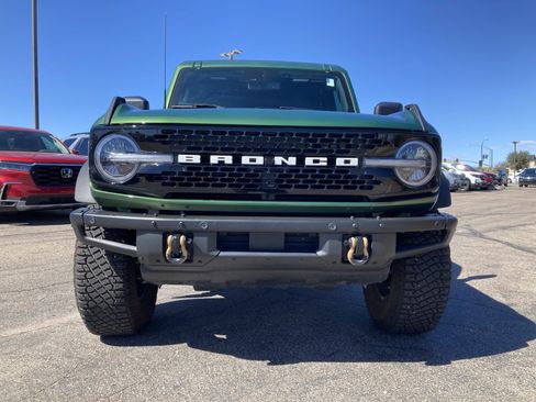 Used 2022 Ford Bronco Wildtrak image 3